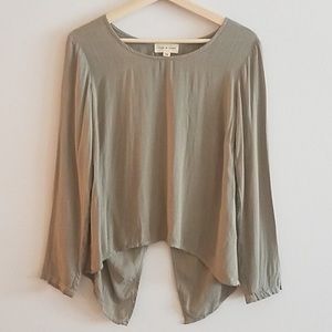 Cloth & Stone Top Open Back Like New